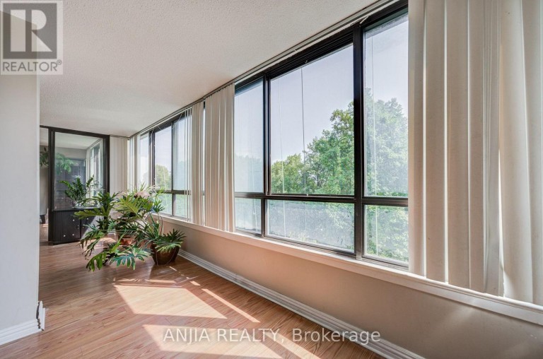 401 - 255 BAMBURGH CIRCLE, Toronto (Steeles), Ontario, M1W3T6