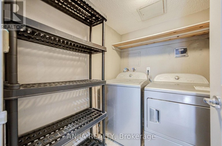 401 - 255 BAMBURGH CIRCLE, Toronto (Steeles), Ontario, M1W3T6