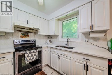 282 DRIFTWOOD Drive Kitchener Ontario photo 16