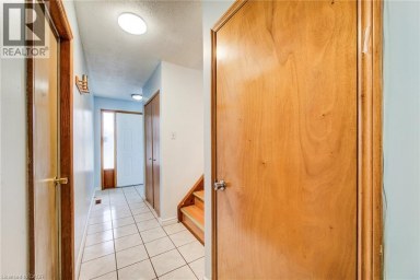 282 DRIFTWOOD Drive Kitchener Ontario photo 6