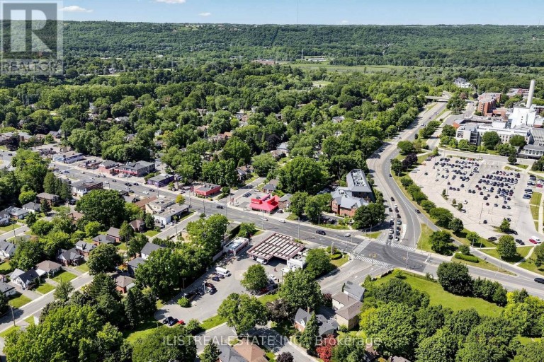 2 NORFOLK STREET N, Hamilton (Ainslie Wood), Ontario, L8S3K1