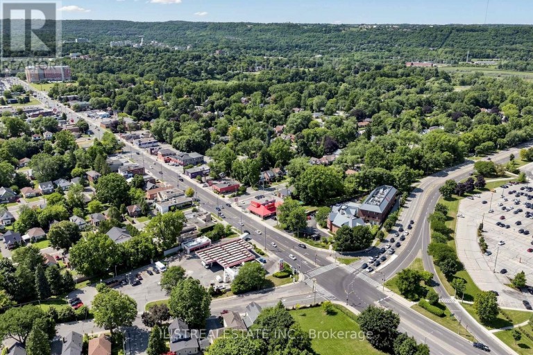 2 NORFOLK STREET N, Hamilton (Ainslie Wood), Ontario, L8S3K1
