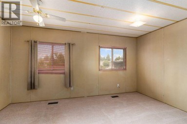 364 Burroughs Circle NE Calgary Alberta photo 14