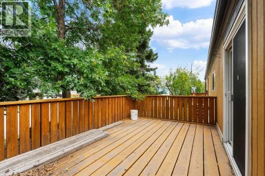 364 Burroughs Circle NE Calgary Alberta photo 17