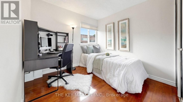 289 - 3060 CONSTITUTION BOULEVARD, Mississauga (Applewood), Ontario, L4Y3X8
