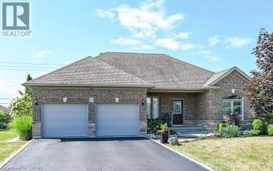 19 SPARROW Way Port Dover Ontario photo 1