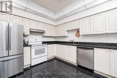 PH103 - 8 LEE CENTRE DRIVE Toronto (Woburn) Ontario photo 2