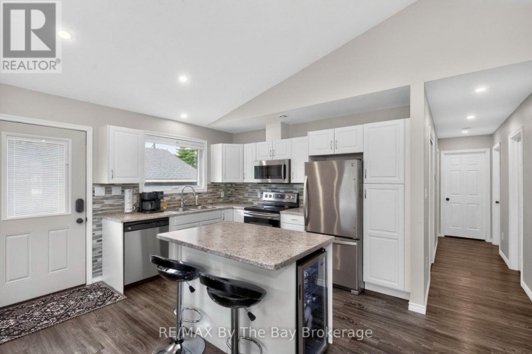 12 5TH LANE, Wasaga Beach, Ontario, L9Z2E9