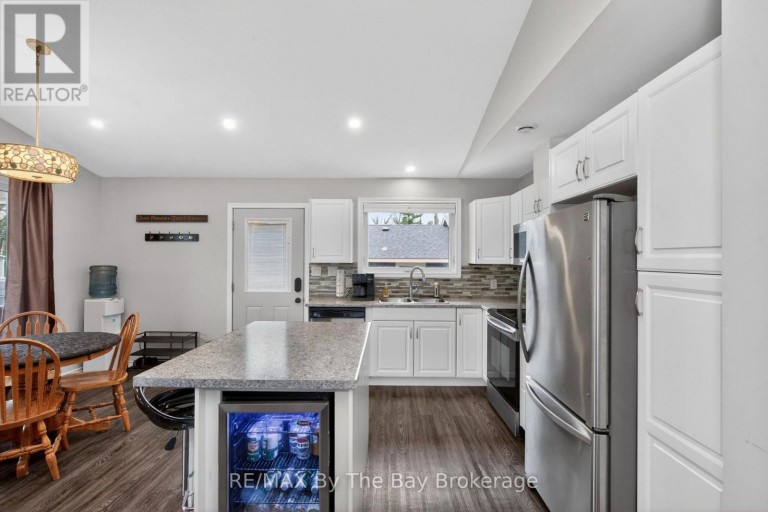 12 5TH LANE, Wasaga Beach, Ontario, L9Z2E9