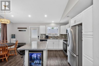 12 5TH LANE Wasaga Beach Ontario photo 12