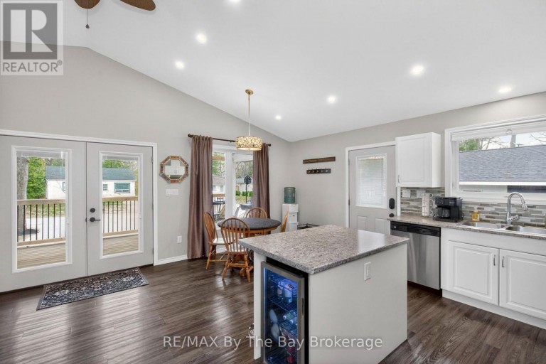 12 5TH LANE, Wasaga Beach, Ontario, L9Z2E9