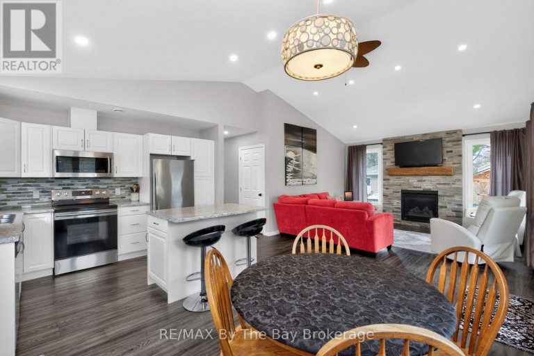 12 5TH LANE, Wasaga Beach, Ontario, L9Z2E9