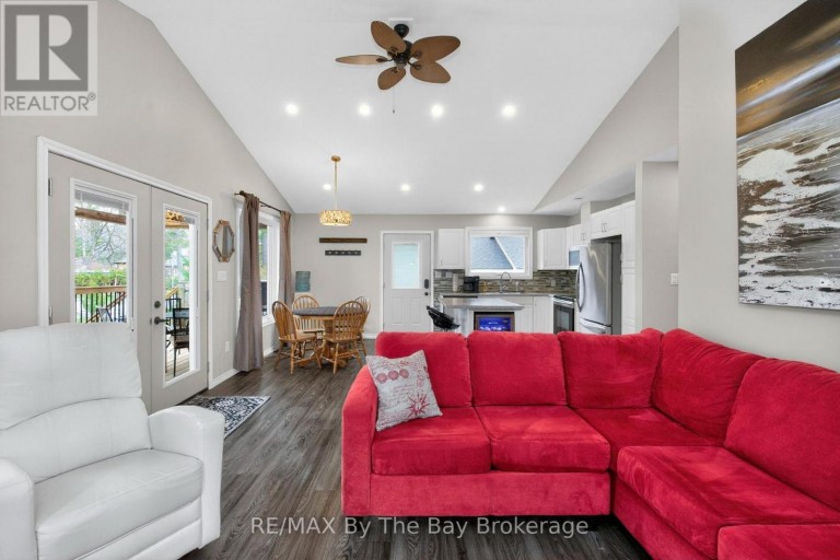 12 5TH LANE, Wasaga Beach, Ontario, L9Z2E9