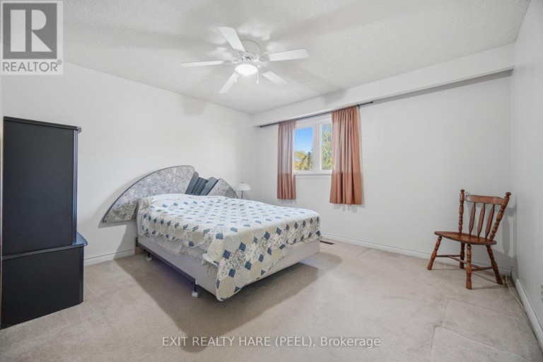 30 THORSBY COURT, Brampton (Brampton North), Ontario, L6V3T9