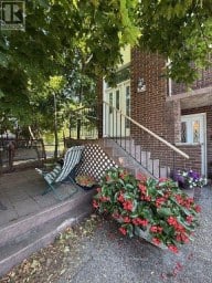 30 THORSBY COURT Brampton (Brampton North) Ontario photo 3