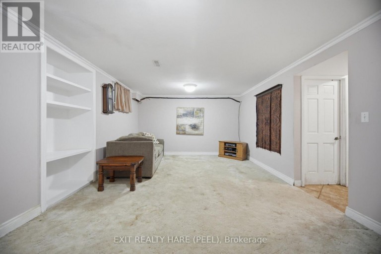 30 THORSBY COURT, Brampton (Brampton North), Ontario, L6V3T9