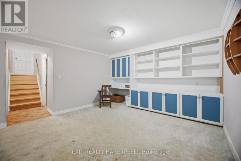 30 THORSBY COURT, Brampton (Brampton North), Ontario, L6V3T9