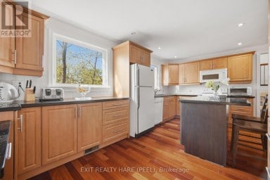 30 THORSBY COURT Brampton (Brampton North) Ontario photo 6