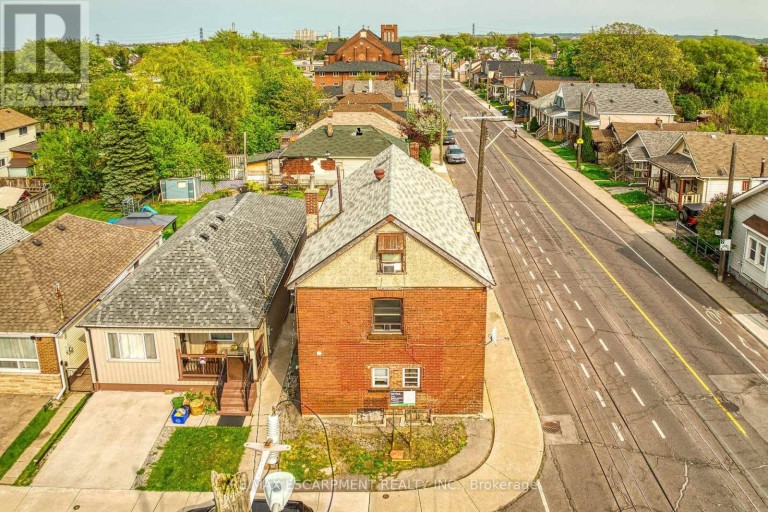 1367 CANNON STREET E, Hamilton (Crown Point), Ontario, L8H1W2