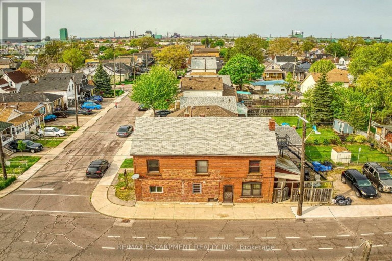 1367 CANNON STREET E, Hamilton (Crown Point), Ontario, L8H1W2