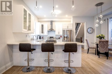 611 NORTHCLIFFE BOULEVARD Toronto (Oakwood Village) Ontario photo 5