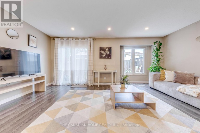 3 - 2226 UPPER MIDDLE ROAD, Burlington (Brant Hills), Ontario, L7P2Z9