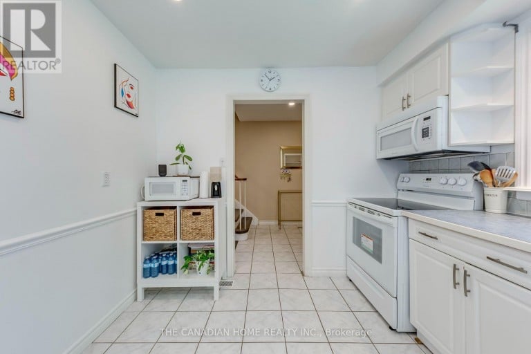 3 - 2226 UPPER MIDDLE ROAD, Burlington (Brant Hills), Ontario, L7P2Z9