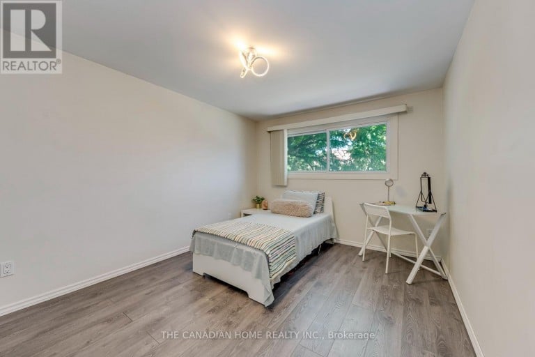 3 - 2226 UPPER MIDDLE ROAD, Burlington (Brant Hills), Ontario, L7P2Z9