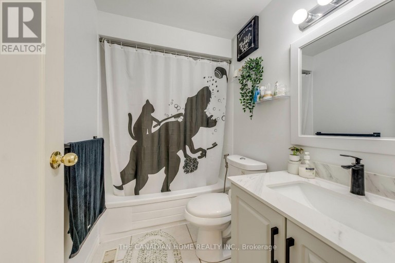 3 - 2226 UPPER MIDDLE ROAD, Burlington (Brant Hills), Ontario, L7P2Z9