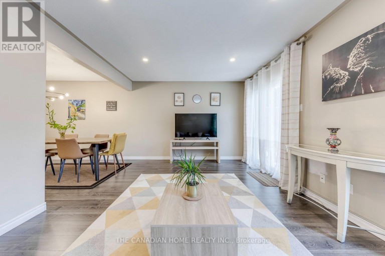 3 - 2226 UPPER MIDDLE ROAD, Burlington (Brant Hills), Ontario, L7P2Z9