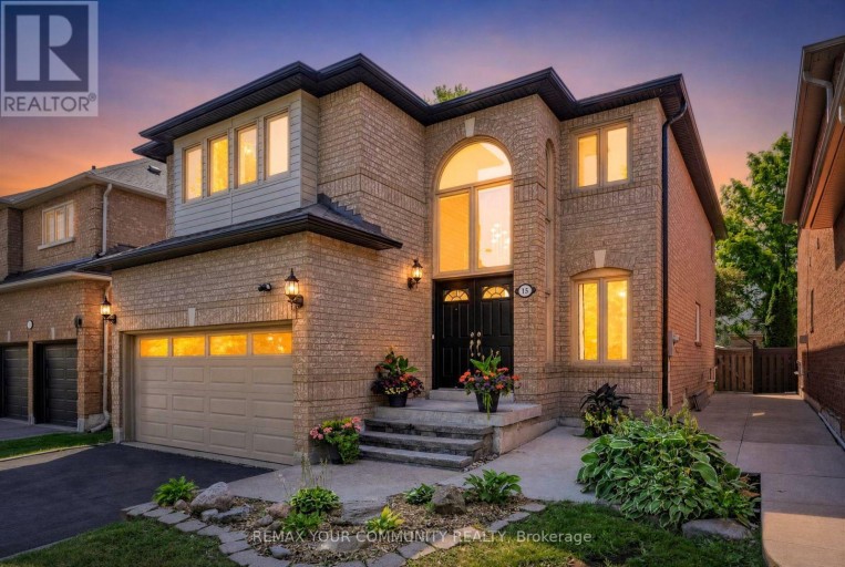 15 KLAMATH COURT, Vaughan (Maple), Ontario, L6A2L7