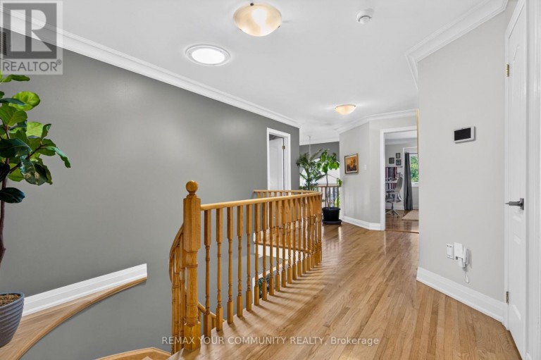 15 KLAMATH COURT, Vaughan (Maple), Ontario, L6A2L7