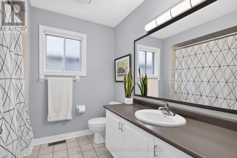 15 KLAMATH COURT, Vaughan (Maple), Ontario, L6A2L7