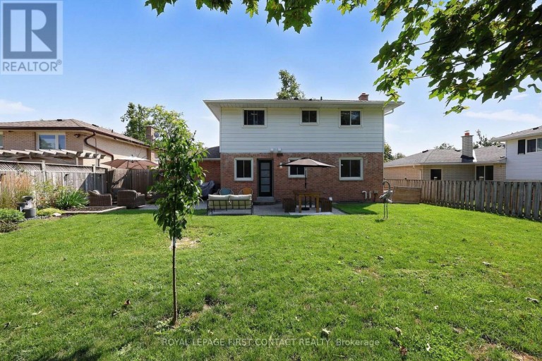 12 DAVIES CRESCENT, Barrie (Grove East), Ontario, L4M2M3