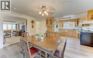 1623 WILMOT CENTRE Road Baden Ontario photo 14