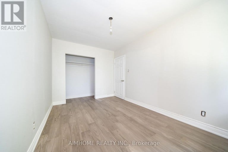 36 MORAINE HILL DRIVE, Toronto (Tam O'Shanter-Sullivan), Ontario, M1T1Z9