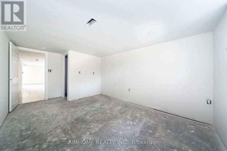 36 MORAINE HILL DRIVE, Toronto (Tam O'Shanter-Sullivan), Ontario, M1T1Z9