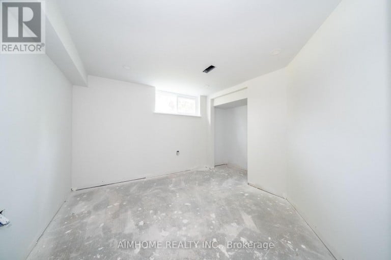 36 MORAINE HILL DRIVE, Toronto (Tam O'Shanter-Sullivan), Ontario, M1T1Z9