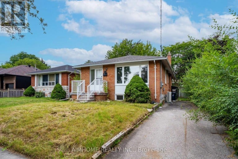 36 MORAINE HILL DRIVE, Toronto (Tam O'Shanter-Sullivan), Ontario, M1T1Z9