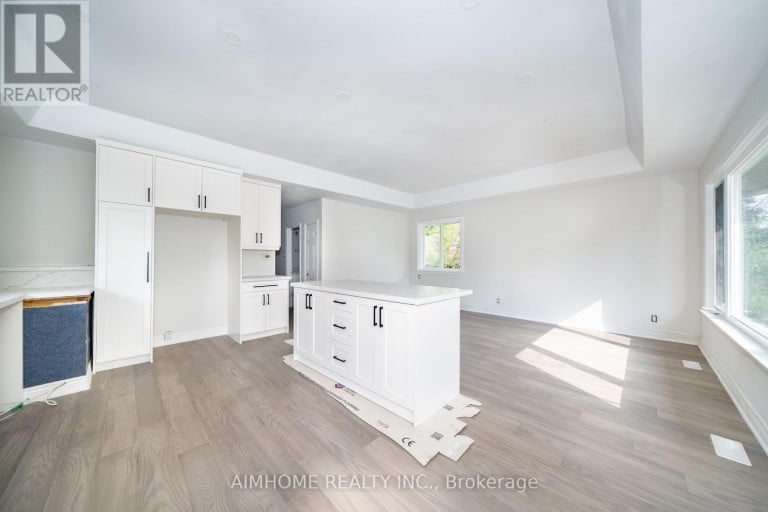 36 MORAINE HILL DRIVE, Toronto (Tam O'Shanter-Sullivan), Ontario, M1T1Z9