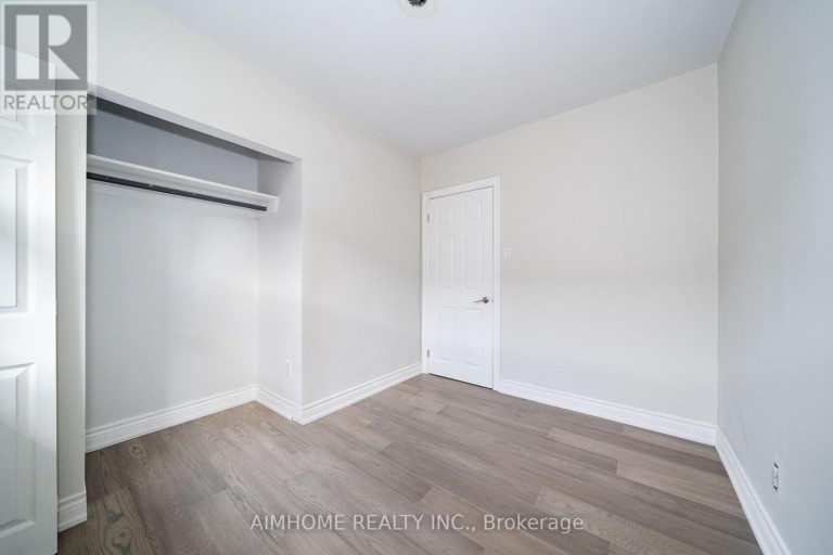 36 MORAINE HILL DRIVE, Toronto (Tam O'Shanter-Sullivan), Ontario, M1T1Z9