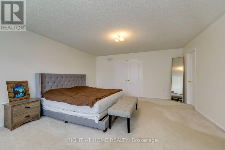 2244 OVERFIELD ROAD, Oakville (WT West Oak Trails), Ontario, L6M3S8