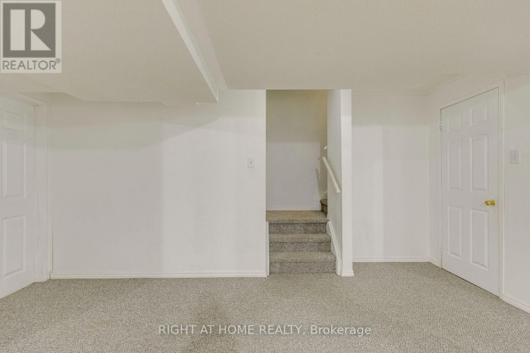 2244 OVERFIELD ROAD, Oakville (WT West Oak Trails), Ontario, L6M3S8
