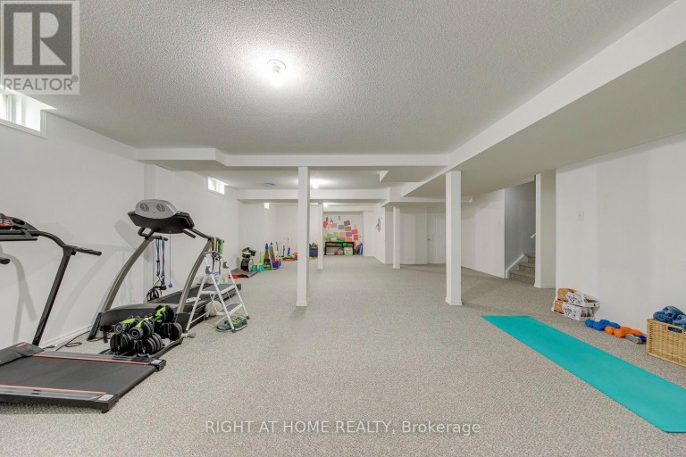 2244 OVERFIELD ROAD, Oakville (WT West Oak Trails), Ontario, L6M3S8