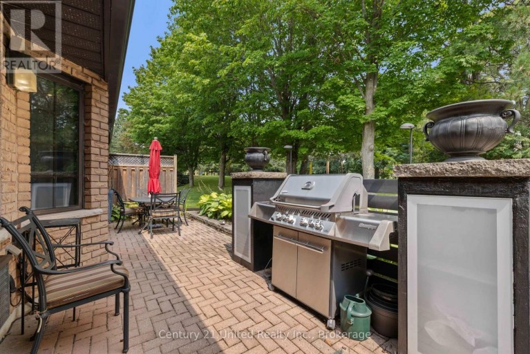 4 - 2 PADDOCK WOOD, Peterborough (Ashburnham Ward 4), Ontario, K9H7H2