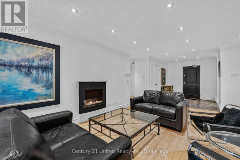 4 - 2 PADDOCK WOOD, Peterborough (Ashburnham Ward 4), Ontario, K9H7H2