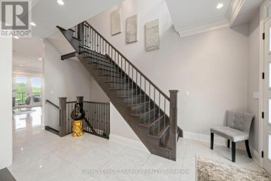 1010 LONGWORTH ROAD London South (South L) Ontario photo 7