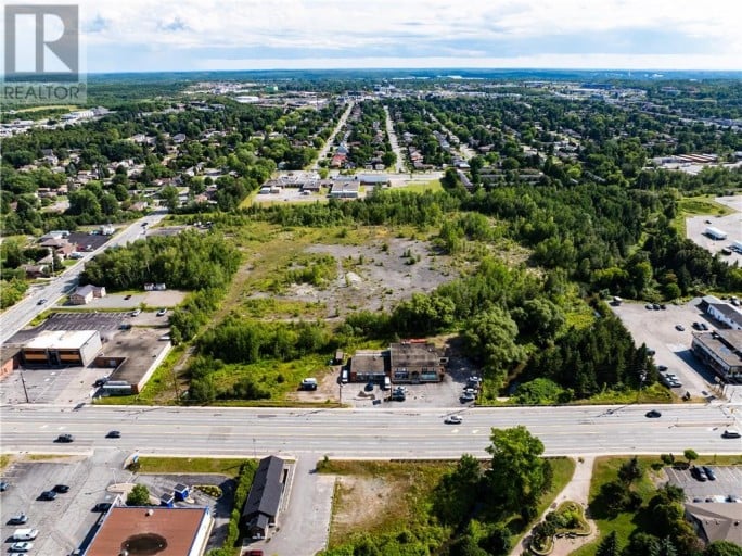 1725 Lasalle Boulevard, Sudbury, Ontario (id 2129724)