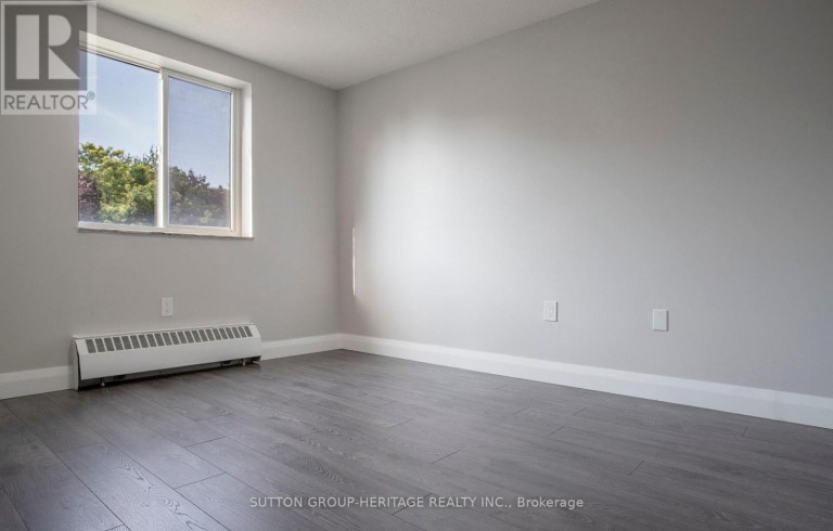301 - 936 GLEN STREET, Oshawa (Lakeview), Ontario, L1J5Z7