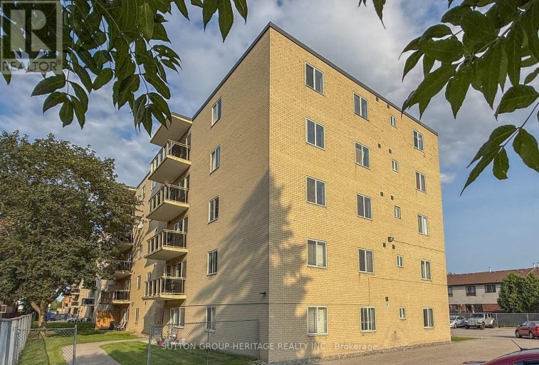 301 - 936 GLEN STREET, Oshawa (Lakeview), Ontario, L1J5Z7